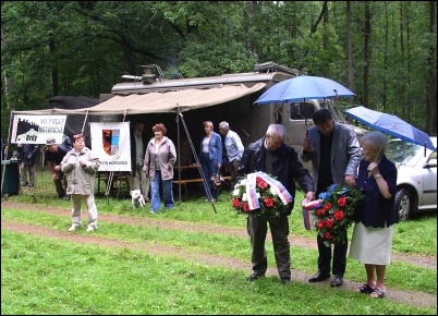 Položení věnců